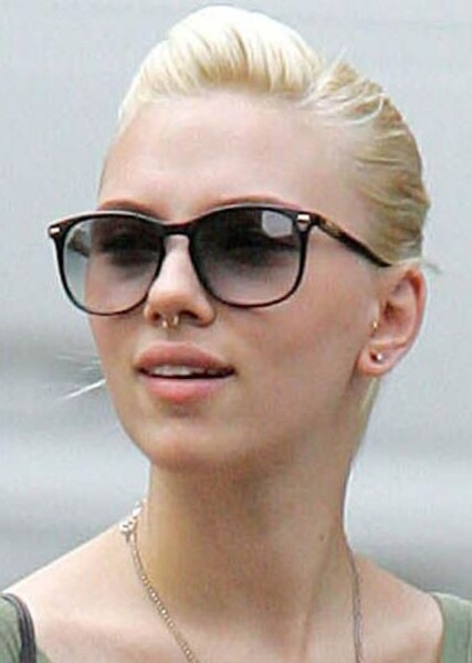 Scarlett Johansson photo