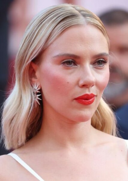 Scarlett Johansson photo