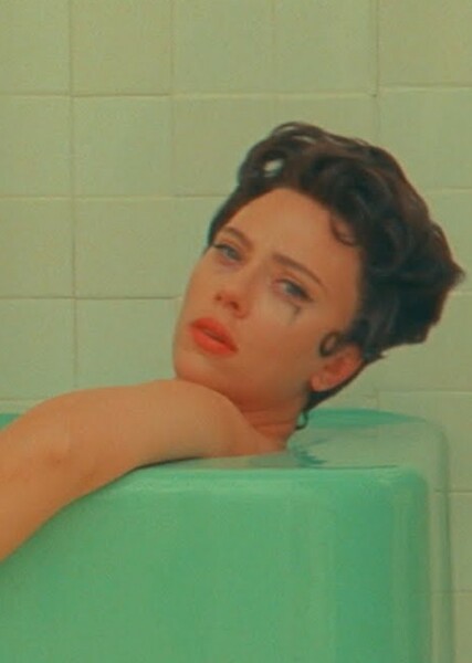 Scarlett Johansson photo