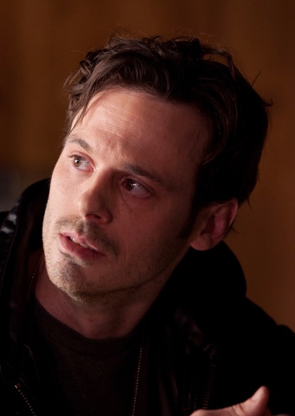 Scoot McNairy photo