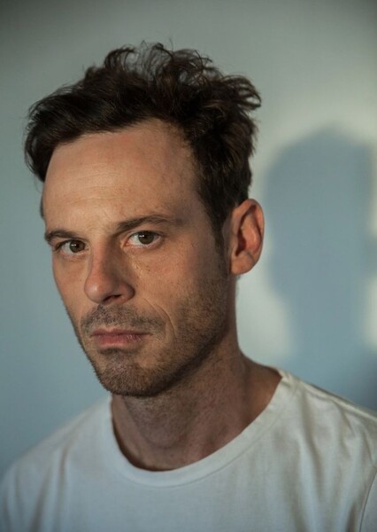Scoot McNairy photo