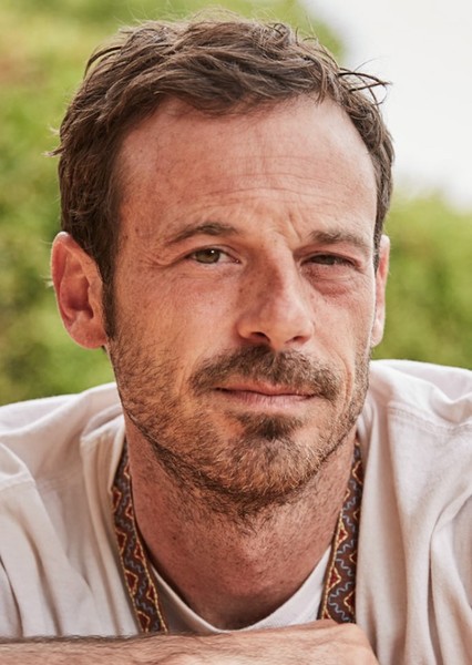 Scoot McNairy photo