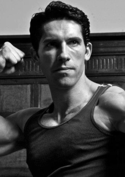 Scott Adkins