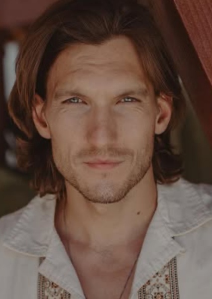 Scott Michael Foster photo