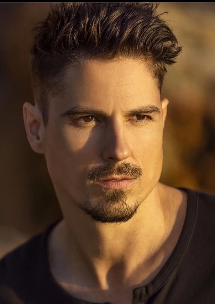 Sean Faris photo