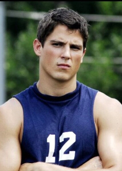 Sean Faris photo
