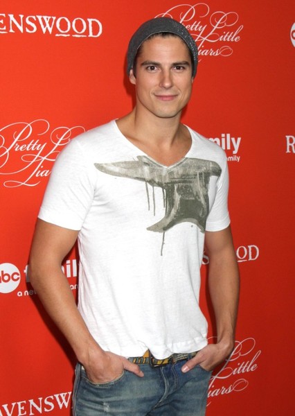 Sean Faris photo