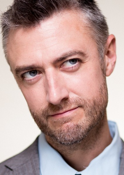 Sean Gunn photo