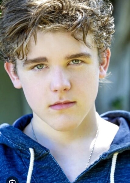 Sean Ryan Fox photo