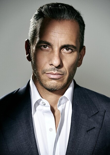 Sebastian Maniscalco photo