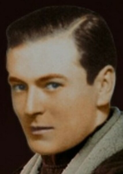 Sebastian Shaw photo