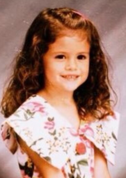 Selena Gomez photo