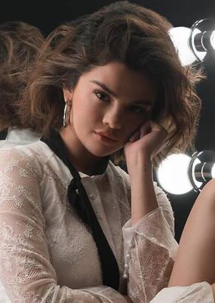 Selena Gomez photo
