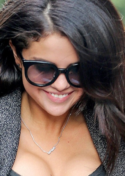 Selena Gomez photo