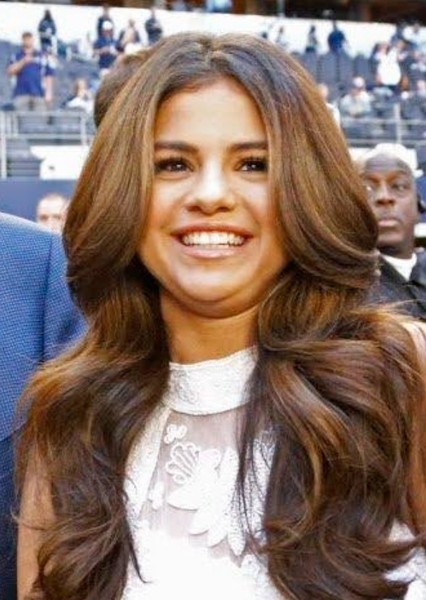 Selena Gomez photo