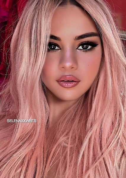 Selena Gomez photo