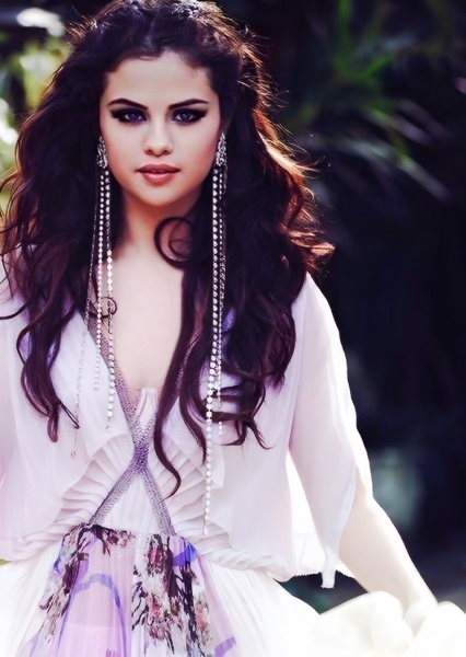 Selena Gomez photo