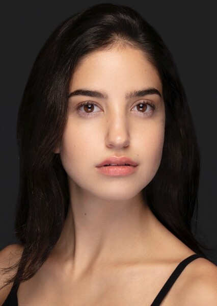 Selin Cuhadaroglu as Rile in RANGER