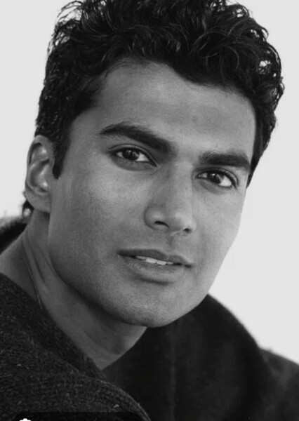 Sendhil Ramamurthy photo