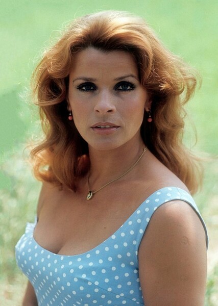 Senta Berger photo