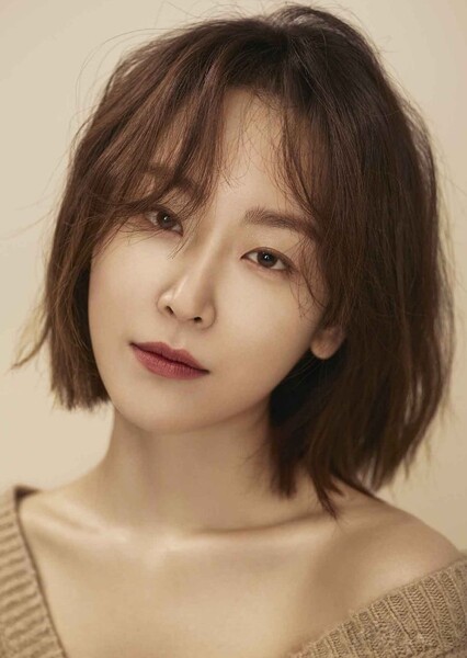 Seo Hyun-jin photo