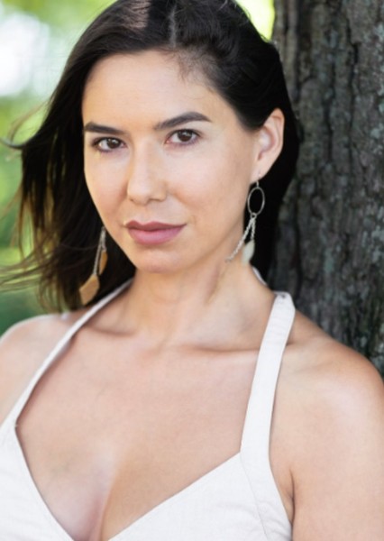 Sera-Lys McArthur photo