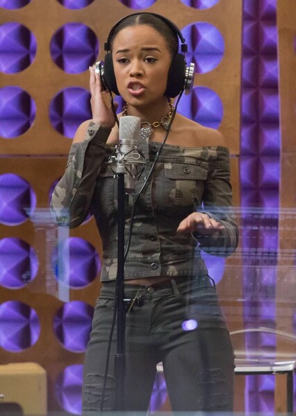Serayah McNeill photo