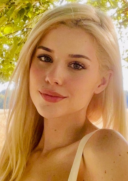 Serena Belle photo