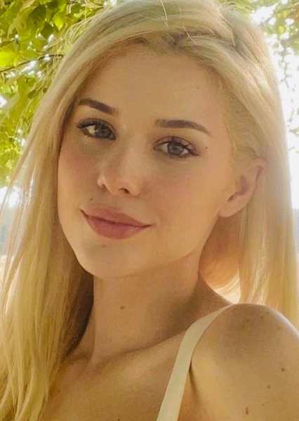 Serena Belle photo