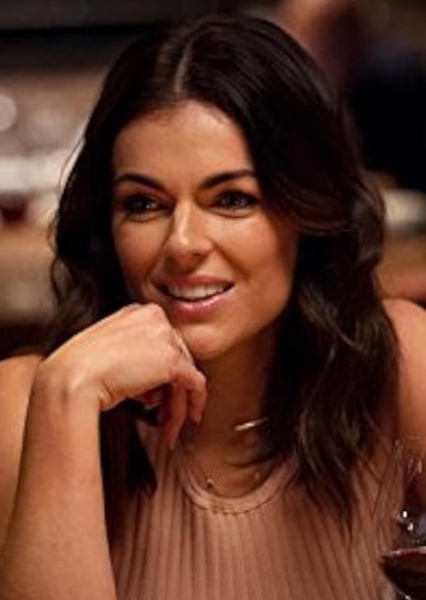 Serinda Swan photo