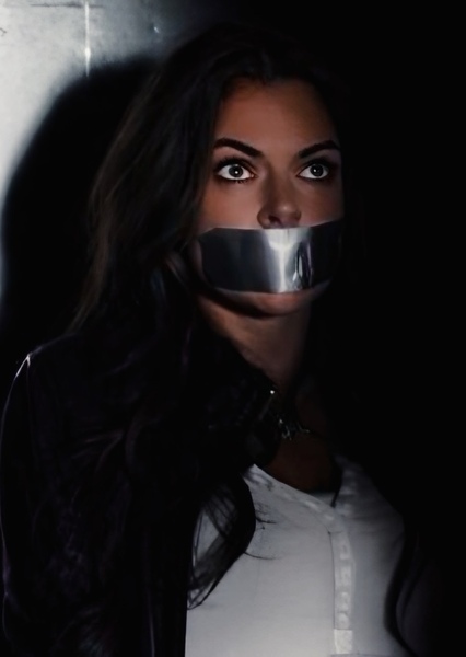 Serinda Swan photo