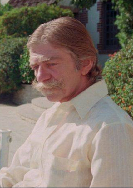 Seymour Cassel photo