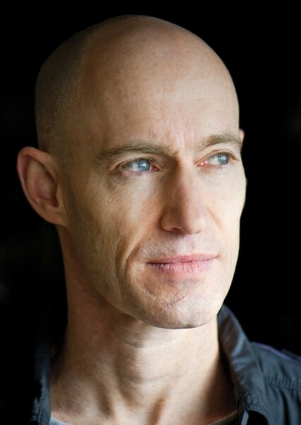 Shane Dundas photo