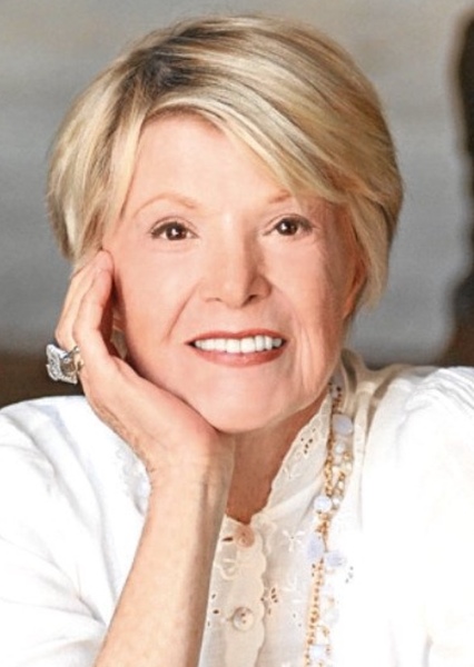 Shani Wallis photo