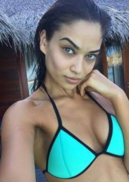 Shanina Shaik photo
