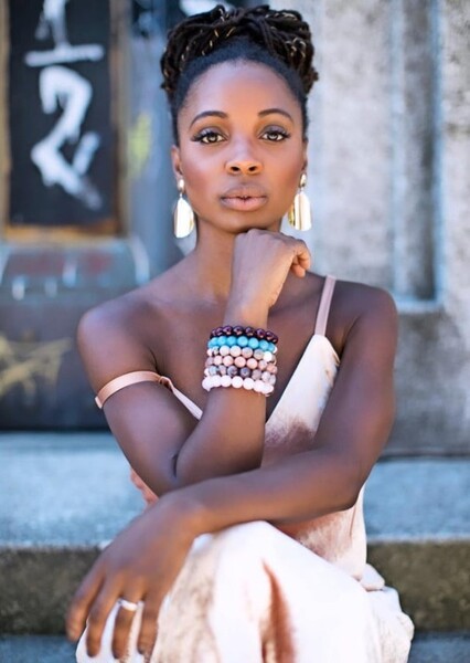 Shanola Hampton photo