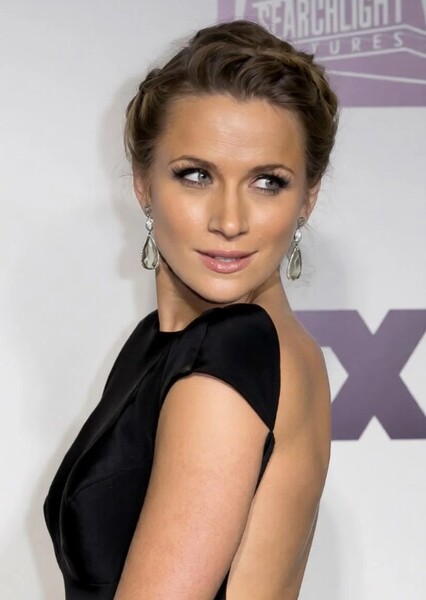Shantel VanSanten photo