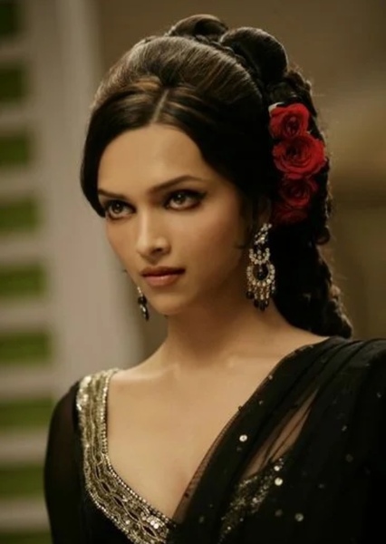 Shanti Priya (Om Shanti Om) photo