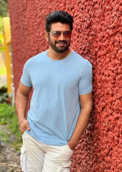 Sharad Kelkar photo