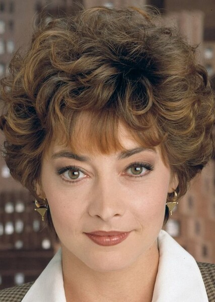 Sharon Lawrence photo