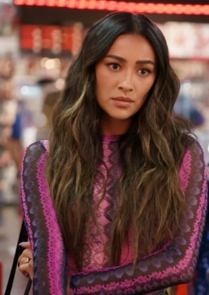 Shay Mitchell photo