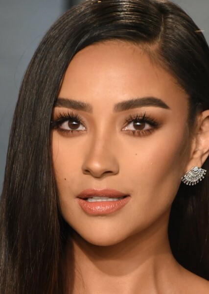 Shay Mitchell