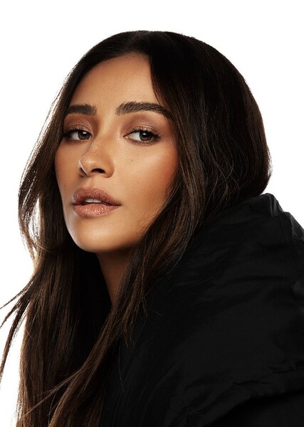 Shay Mitchell photo