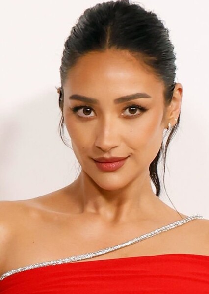 Shay Mitchell