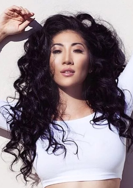 Sheena Sakai photo