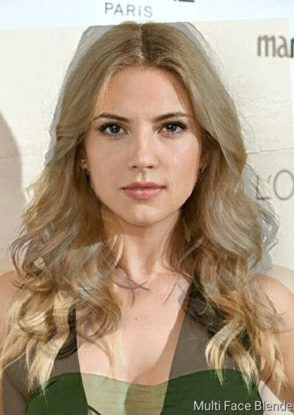 Shelley Hennig photo