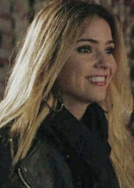 Shelley Hennig