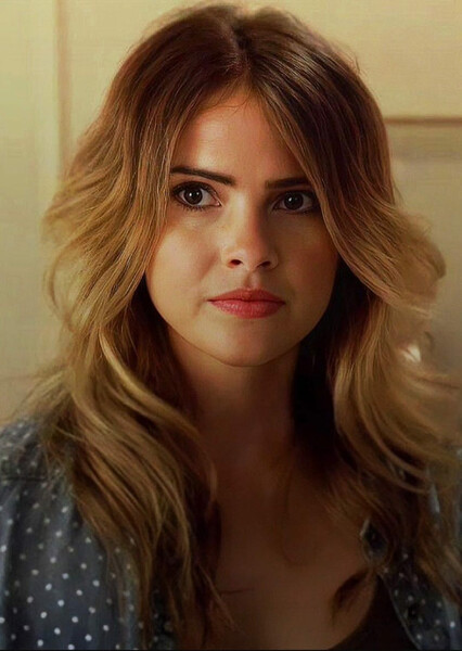 Shelley Hennig
