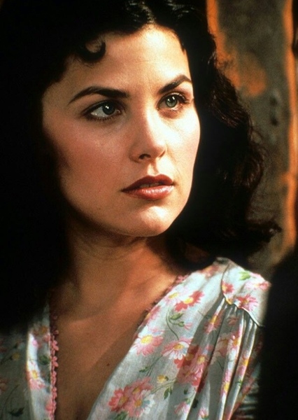 Sherilyn Fenn photo