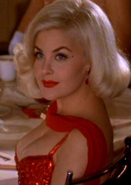 Sherilyn Fenn photo